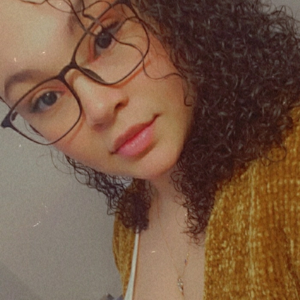 Meet your Posher, Larena